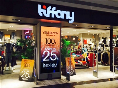 Tiffany Mağaza Led Totem Uygulaması
